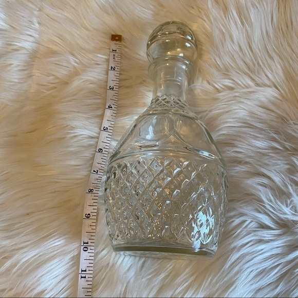 Vintage Whiskey Decanter bottle with stopper for Scotch, Bourbon, Tequila - Picture 7 of 7